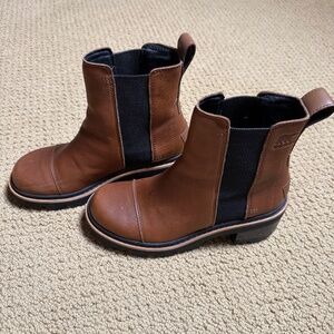 Sorel JOAN NOW Women's Chelsea Boot in Brown/Tobacco/Black Size 6.5
